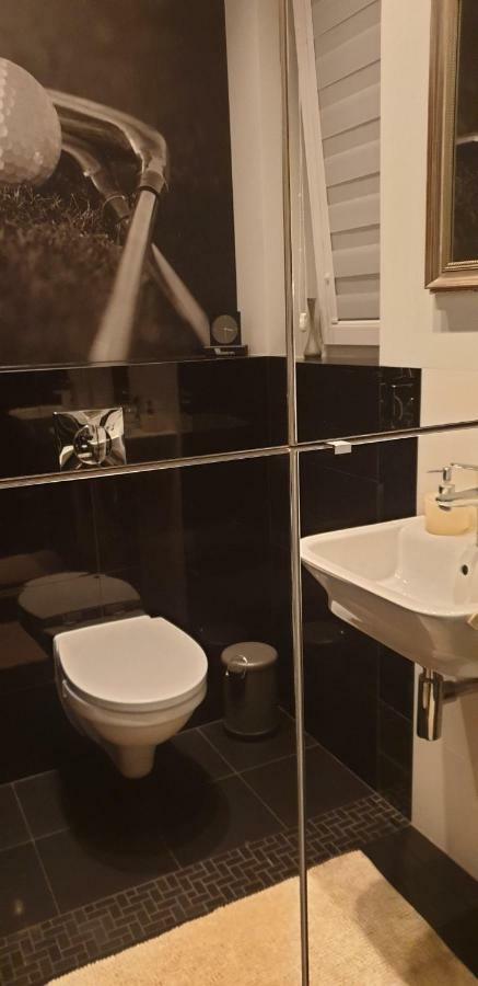 Apartgolf Sobienie Krolewskie Sobienie Szlacheckie Exteriér fotografie