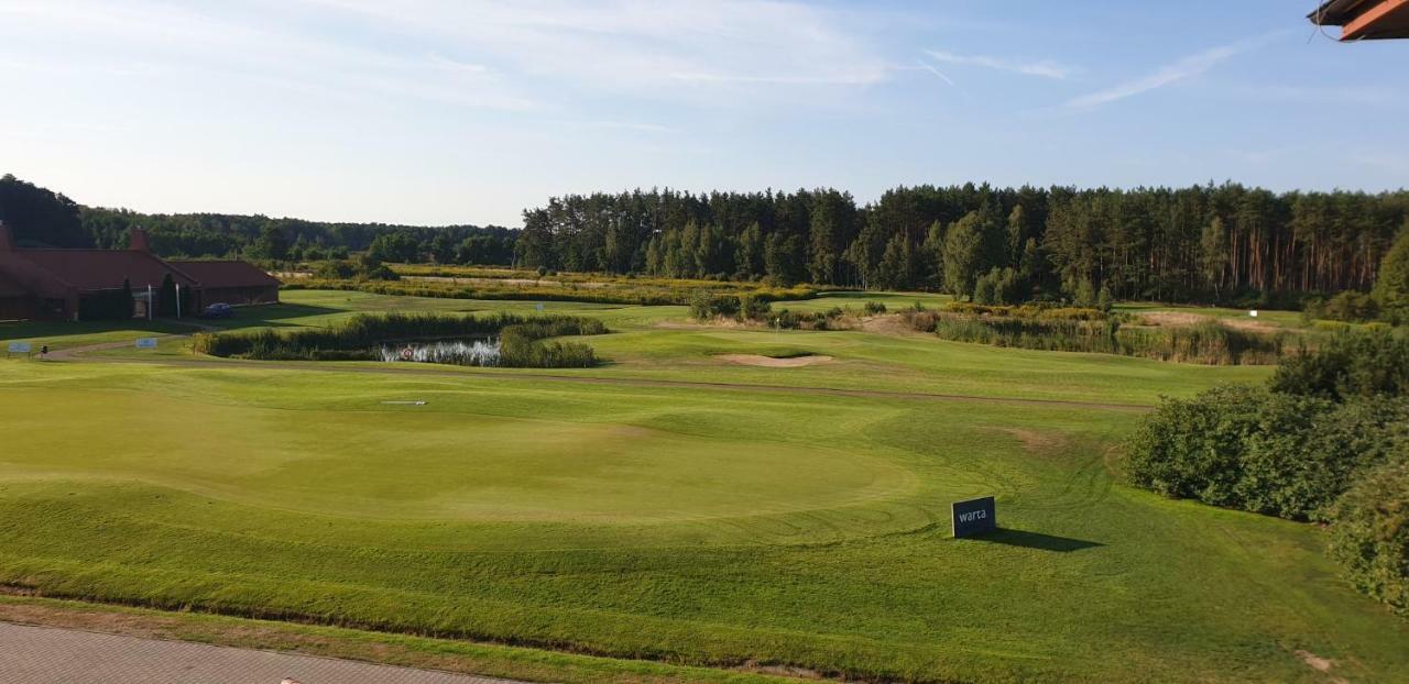 Apartgolf Sobienie Krolewskie Sobienie Szlacheckie Exteriér fotografie